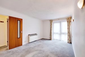 LIVING ROOM- click for photo gallery